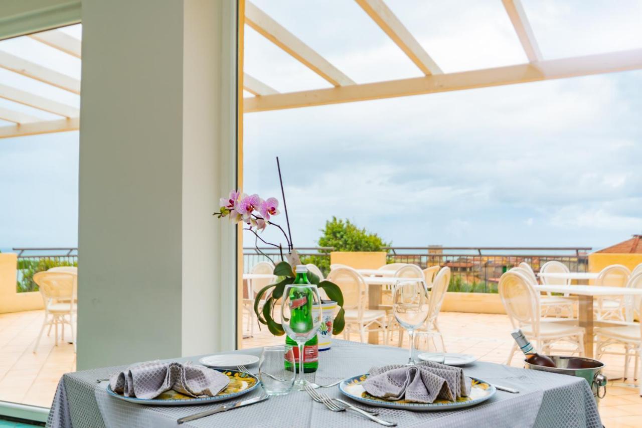 Hotel America Marina di Camerota Εξωτερικό φωτογραφία