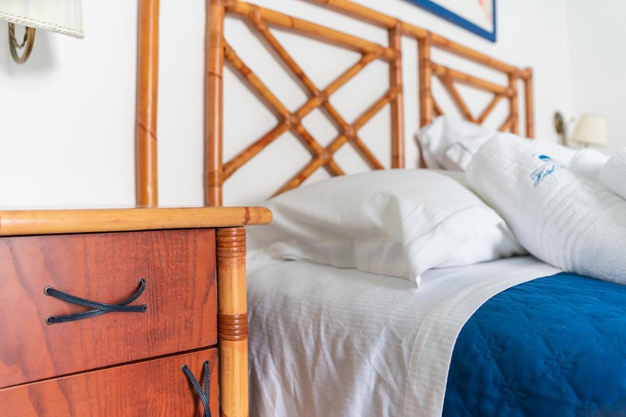 Hotel America Marina di Camerota Εξωτερικό φωτογραφία
