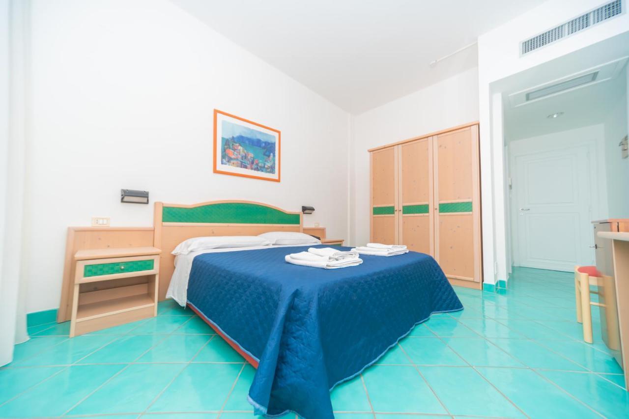 Hotel America Marina di Camerota Εξωτερικό φωτογραφία