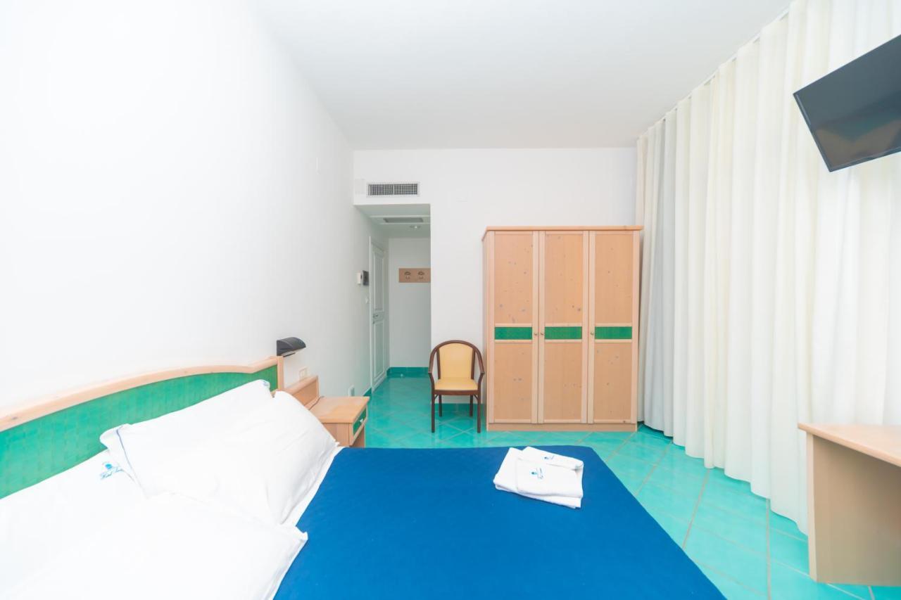 Hotel America Marina di Camerota Εξωτερικό φωτογραφία