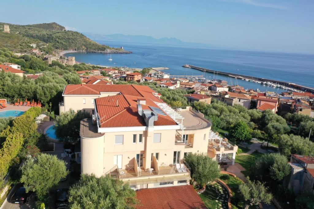 Hotel America Marina di Camerota Εξωτερικό φωτογραφία