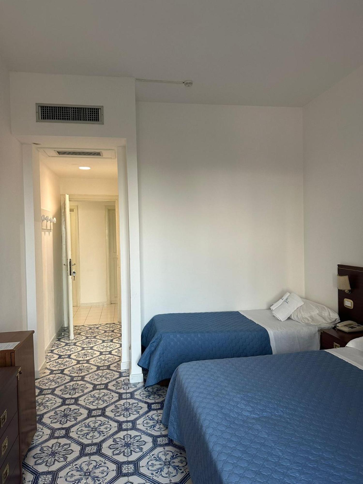 Hotel America Marina di Camerota Εξωτερικό φωτογραφία
