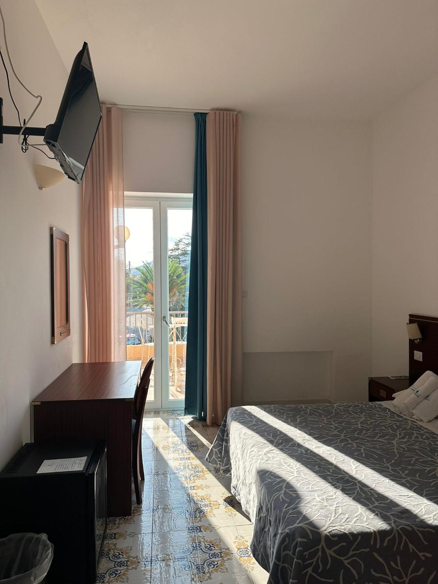 Hotel America Marina di Camerota Εξωτερικό φωτογραφία