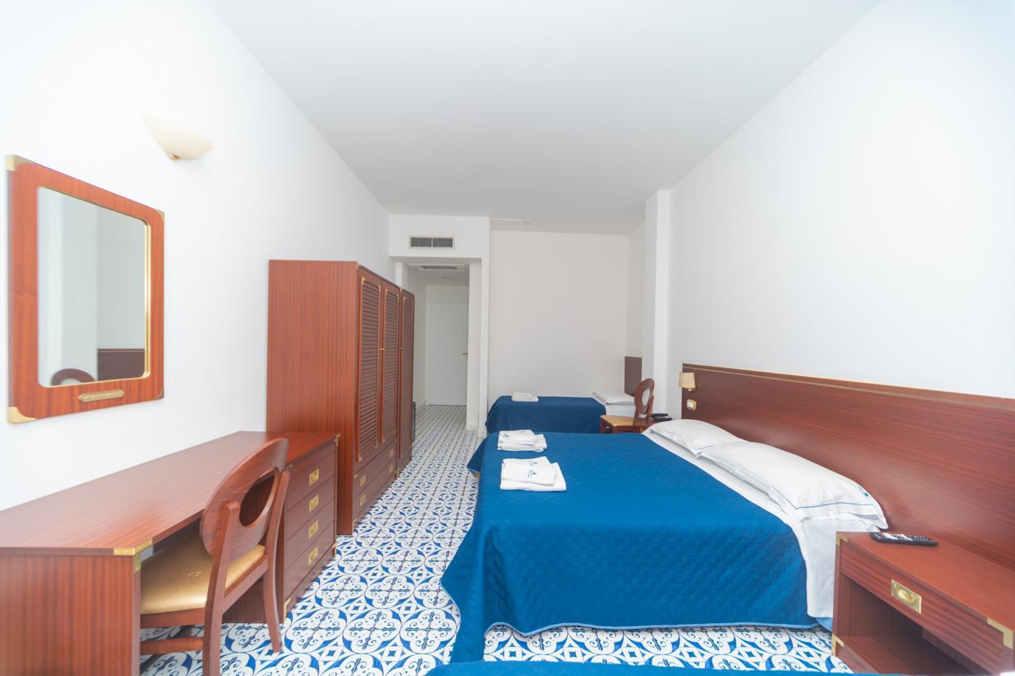 Hotel America Marina di Camerota Εξωτερικό φωτογραφία